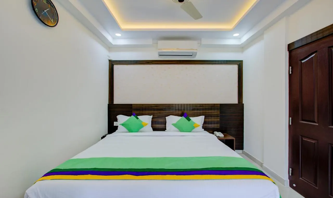 Treebo Love Shore Residency, 290 M From Lakeshore Hospital Kochi India