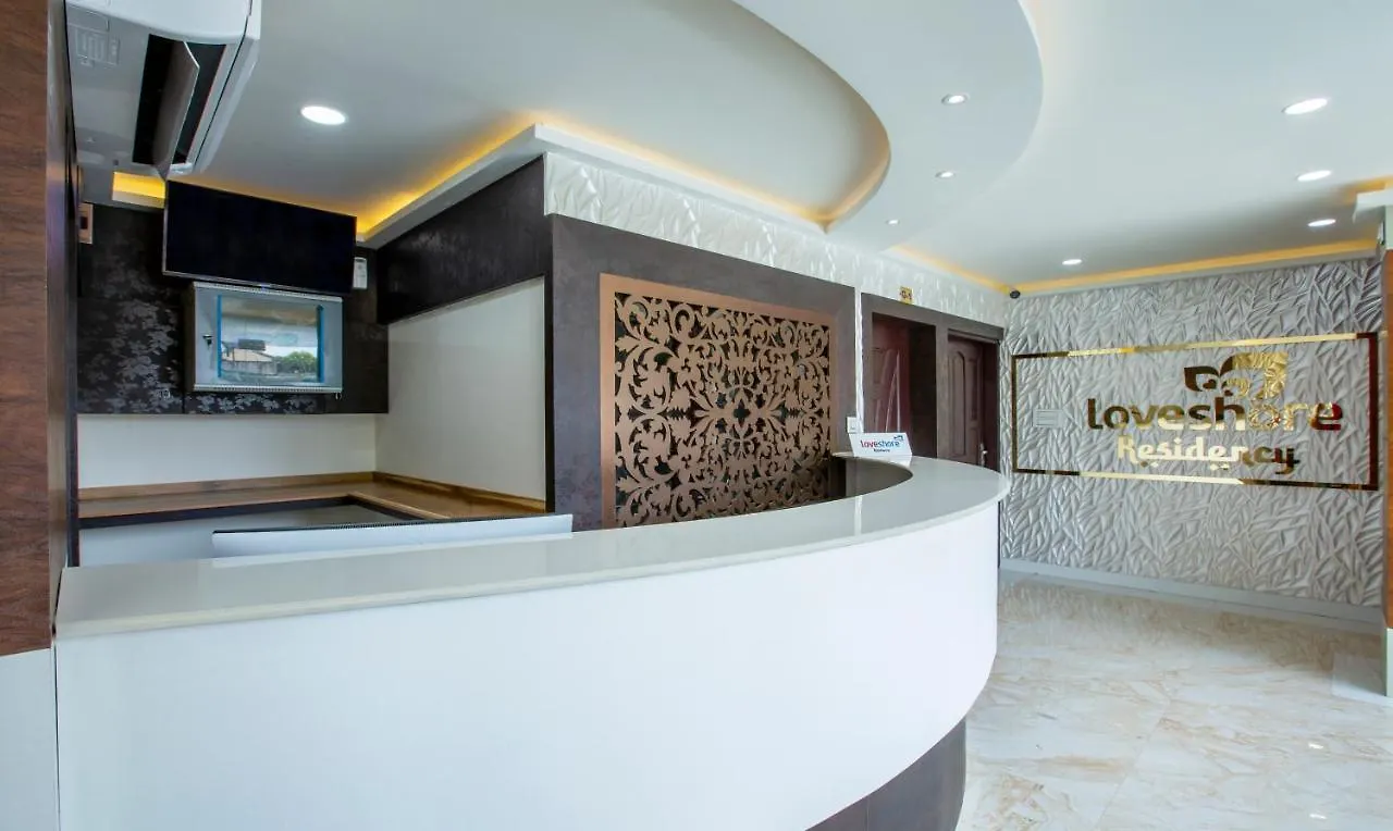 Treebo Love Shore Residency, 290 M From Lakeshore Hospital Kochi 3*,  India