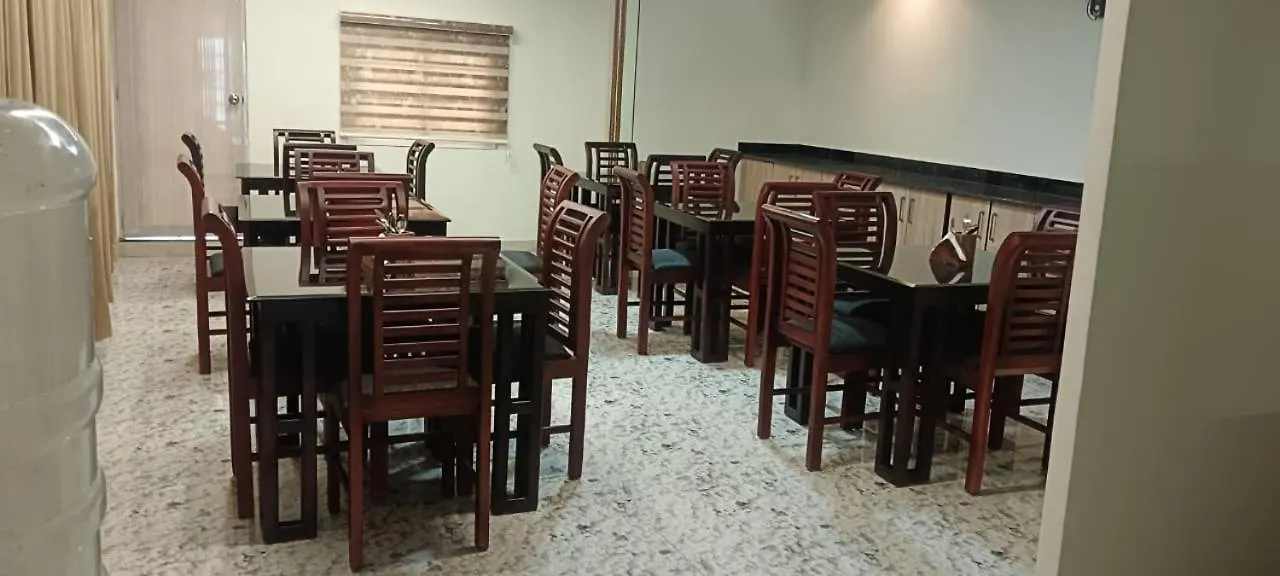 Treebo Love Shore Residency, 290 M From Lakeshore Hospital Kochi 3*,  India